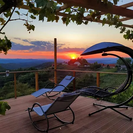 Vineyard Sunny Hill - Happy *